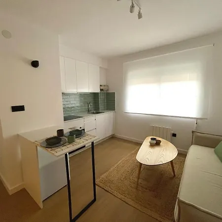 Cozy And Centrally Located 아파트